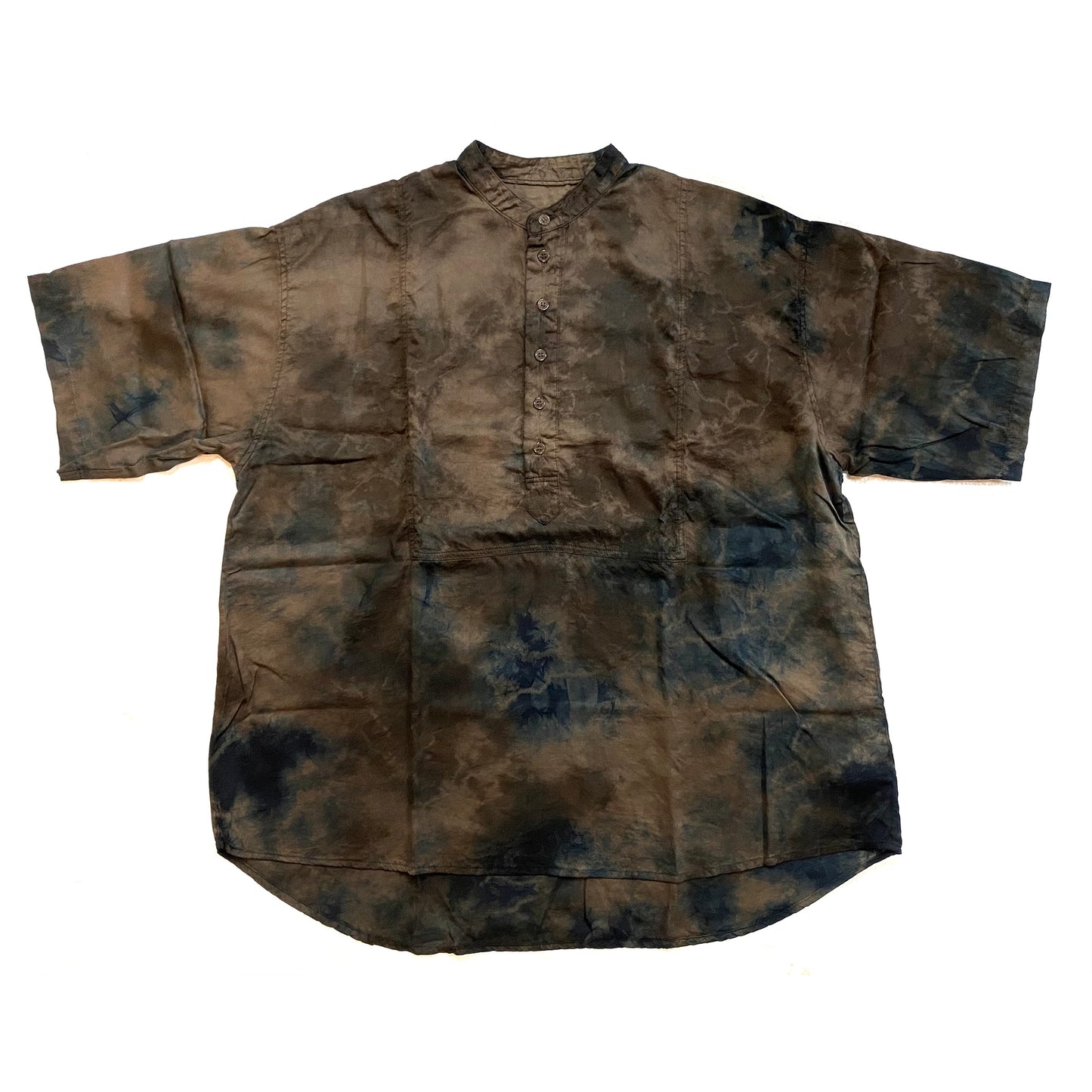pullover shirt