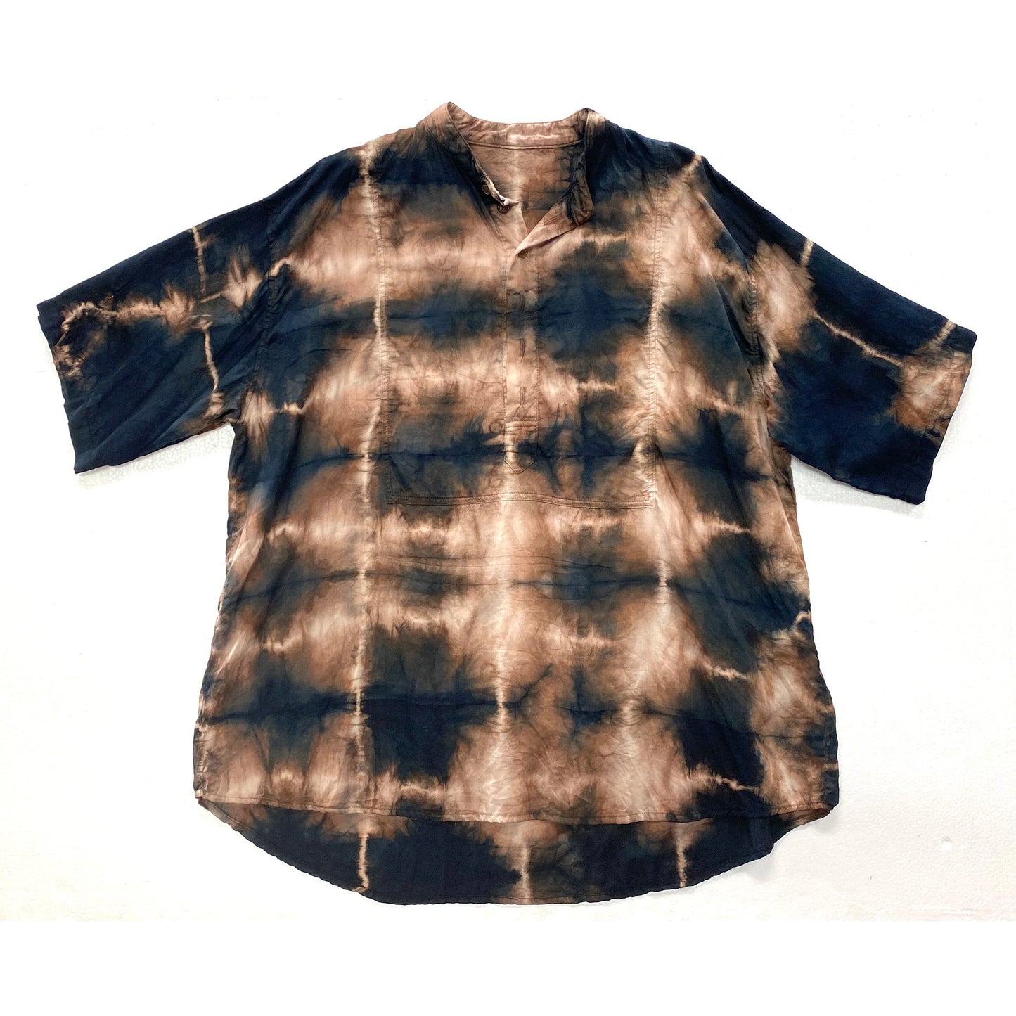 pullover shirt