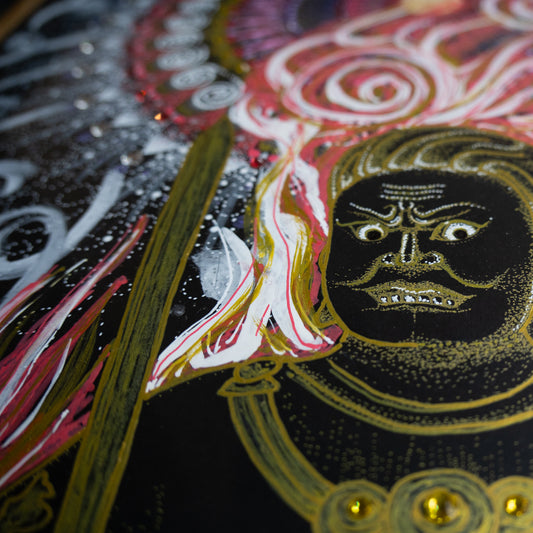 曼荼羅の中心に不動明王を描いた迫力あるアート。仏の慈悲と力強さが繊細な模様の中に表現されている。|Japan Satsuma