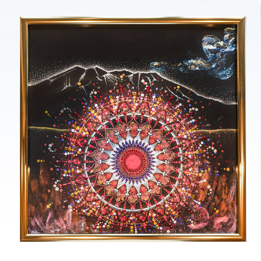 活火山・桜島を力強く描いた曼荼羅アート。噴煙をあげる荒々しい姿から感じるエネルギーと情熱が表現されている。｜Japan Satsuma