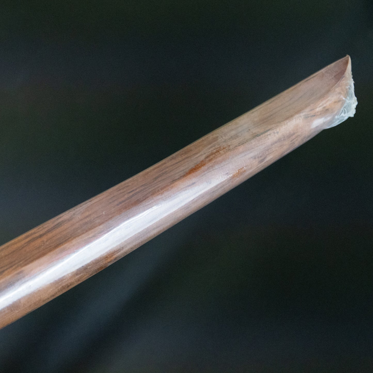 木剑由优质红橡木制成。