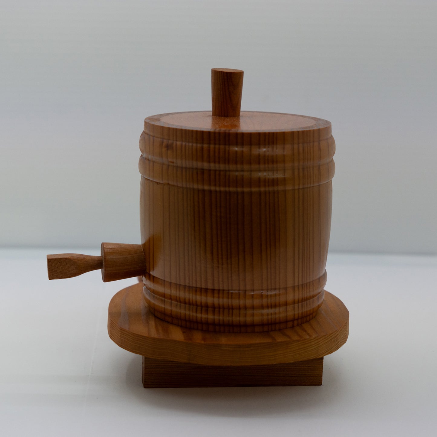 屋久杉清酒桶及枡，配葫芦形支架